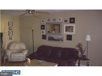 126-5 Kirkbride Road Voorhees, NJ 08043 - Photo 10 of 12 Living Room