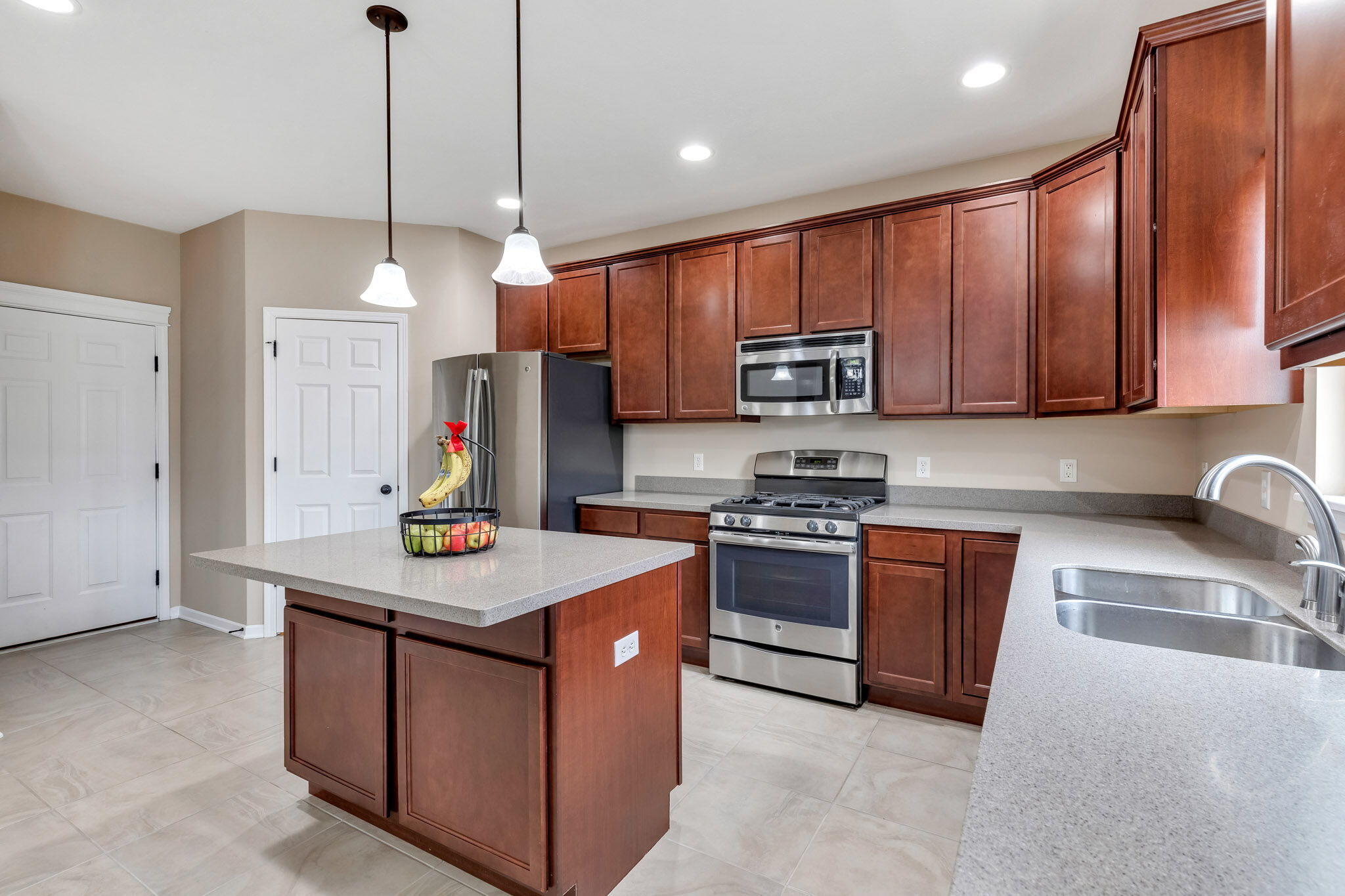 11359 Georgia Street Crown Point, IN 46307 - Photo 19 of 88 2048x1365