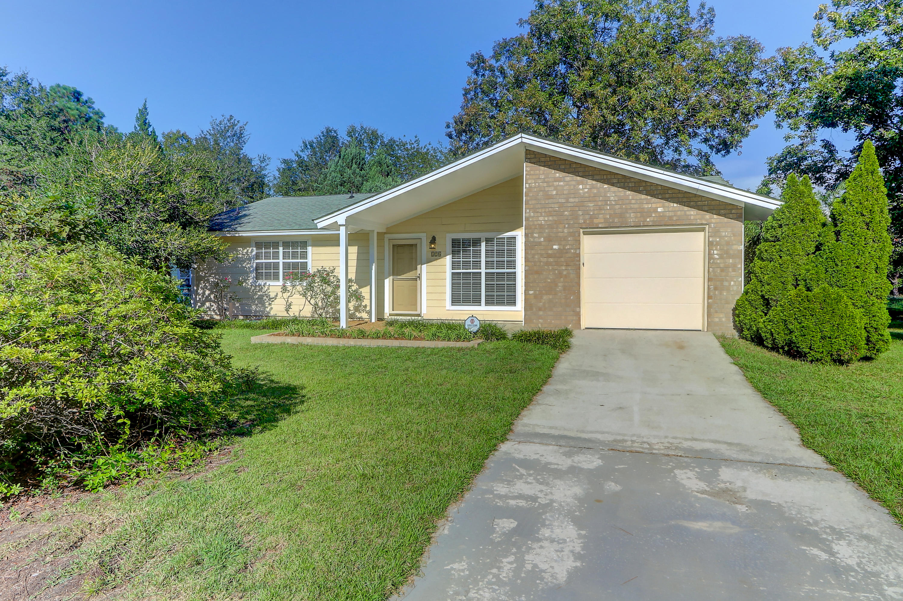 126 State Rd S-8-923 Moncks Corner, SC 29461 - Photo 1 of 39 126 Loblolly (1)
