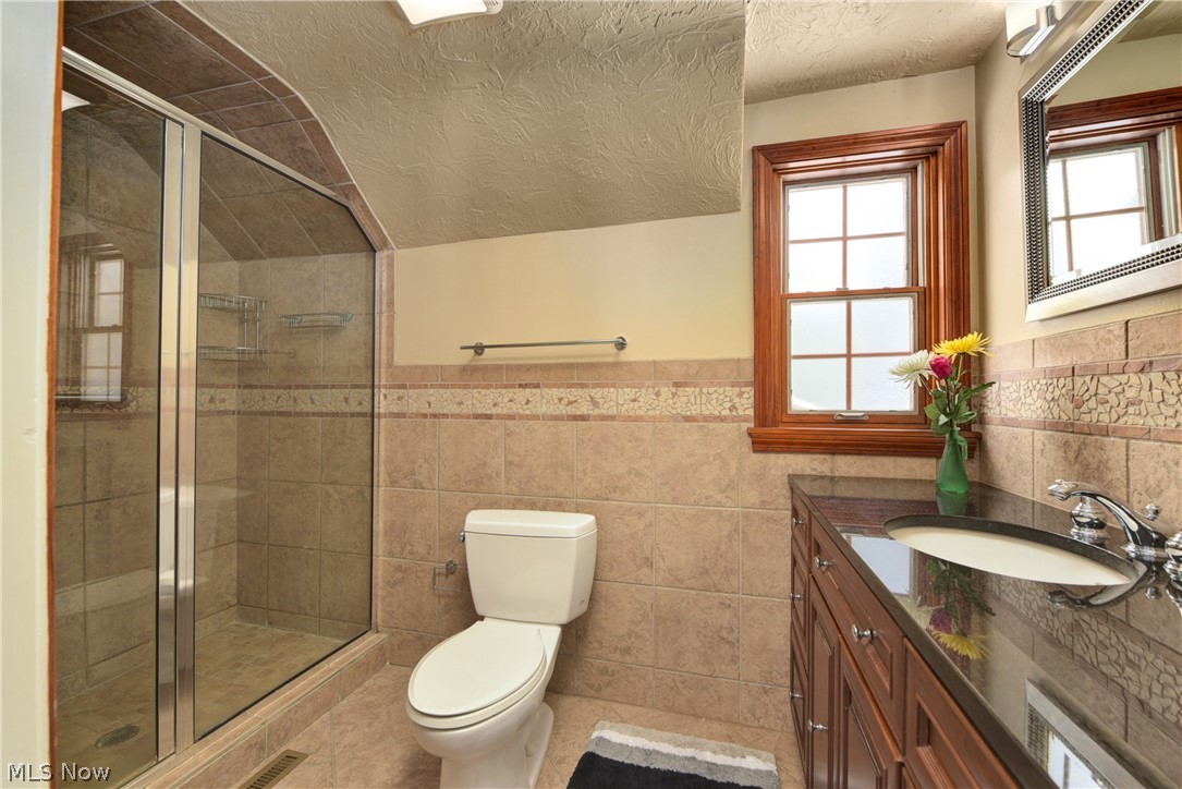 4900 Countryside Road Lyndhurst, OH 44124 - Photo 20 of 35