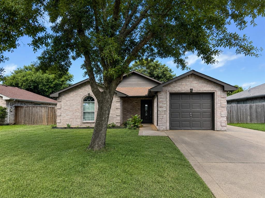 515 Haymarket Road Dallas, TX 75217 - Photo 1 of 15 Front house