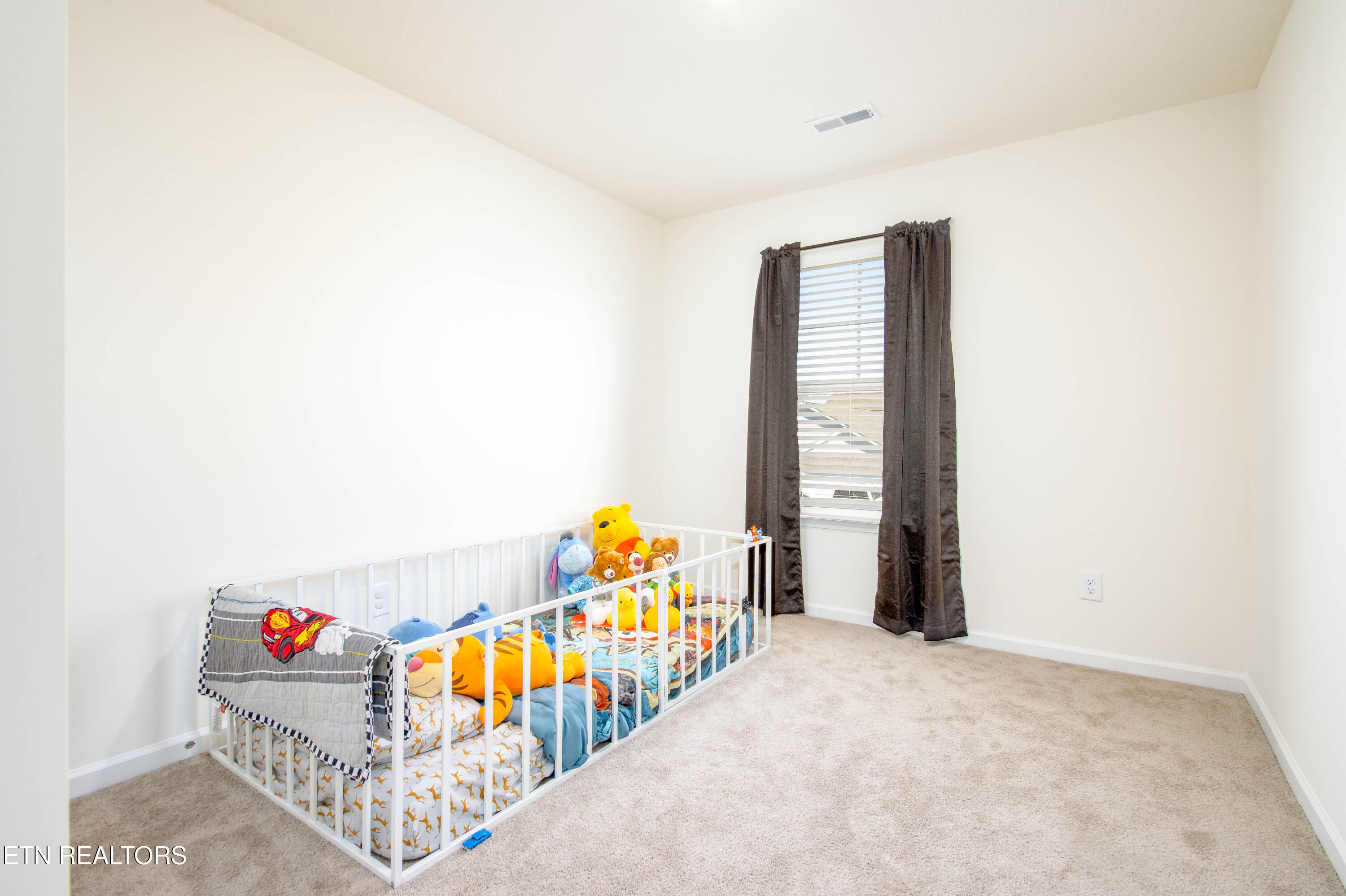 7535 Grasshopper Lane Corryton, TN 37721 - Photo 15 of 28 Secondary Bedroom 1