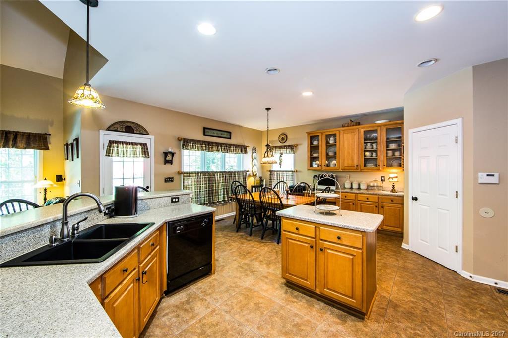 8410 Headford Road Charlotte, NC 28277 - Photo 8 of 22 Gallery Image 8