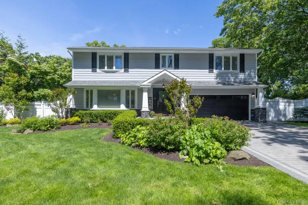 $999,999 | 27 Winslow Lane, Smithtown, NY 11787