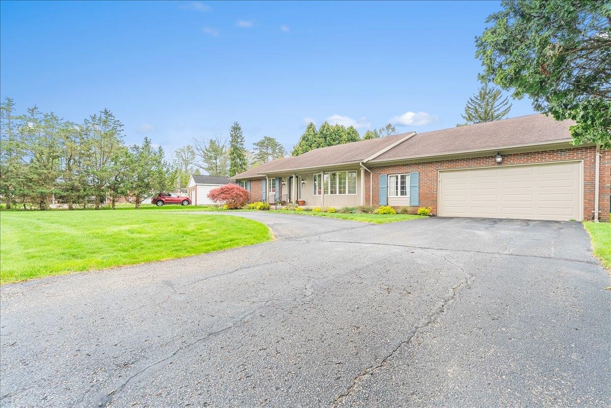 1131 Riverside Drive Owosso, MI 48867 - Photo 7 of 57