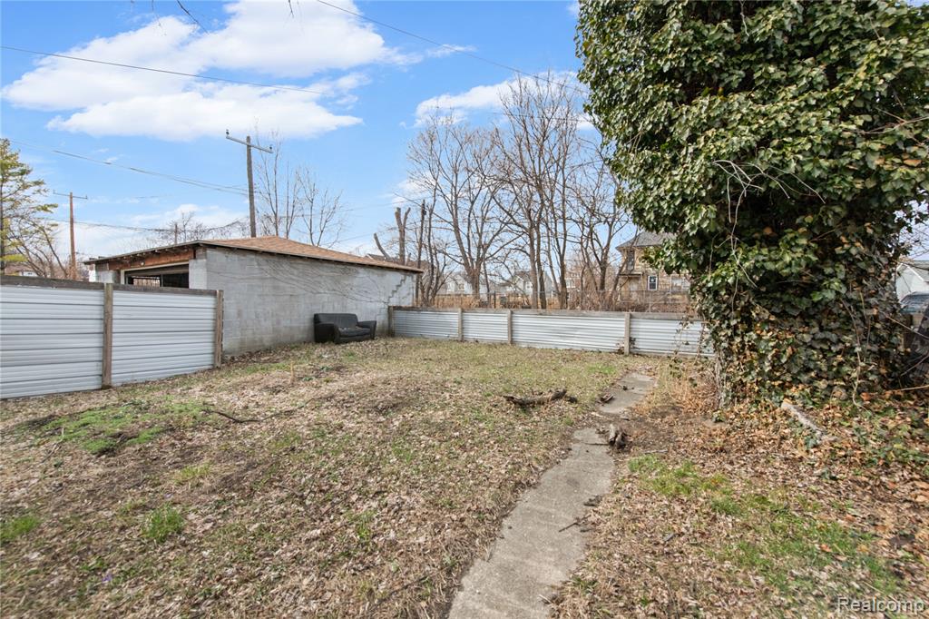 591 Hague Street Detroit, MI 48202 - Photo 5 of 21