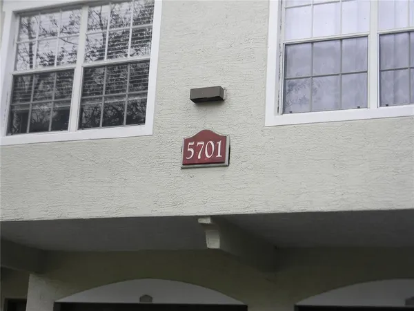 $1,885 | 5701 Bentgrass Drive, Unit 207, Sarasota, FL 34235