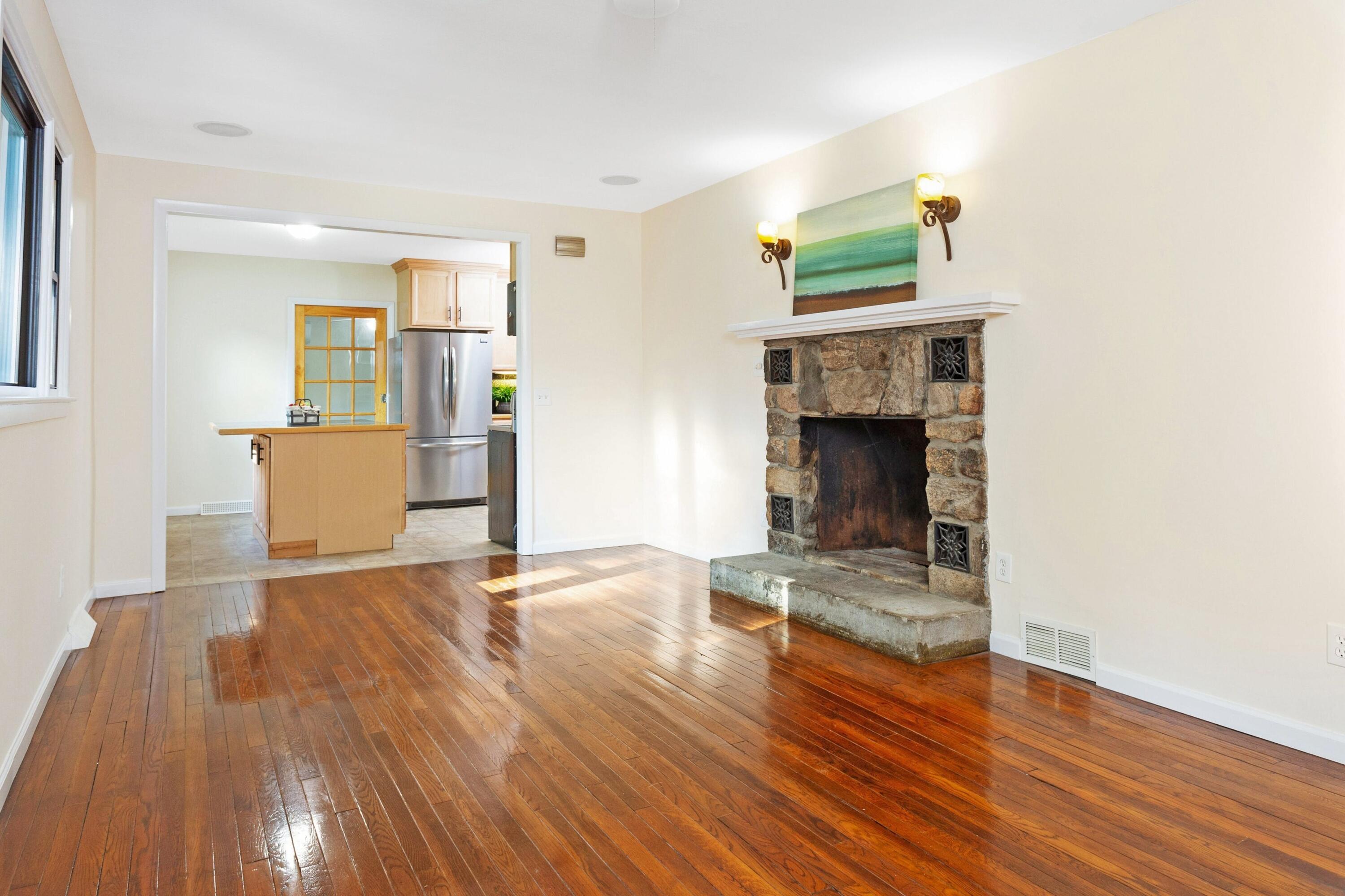 48 Short Woods Road New Fairfield, CT 06812 - Photo 5 of 28 005-428770-_MG_7479_11925698