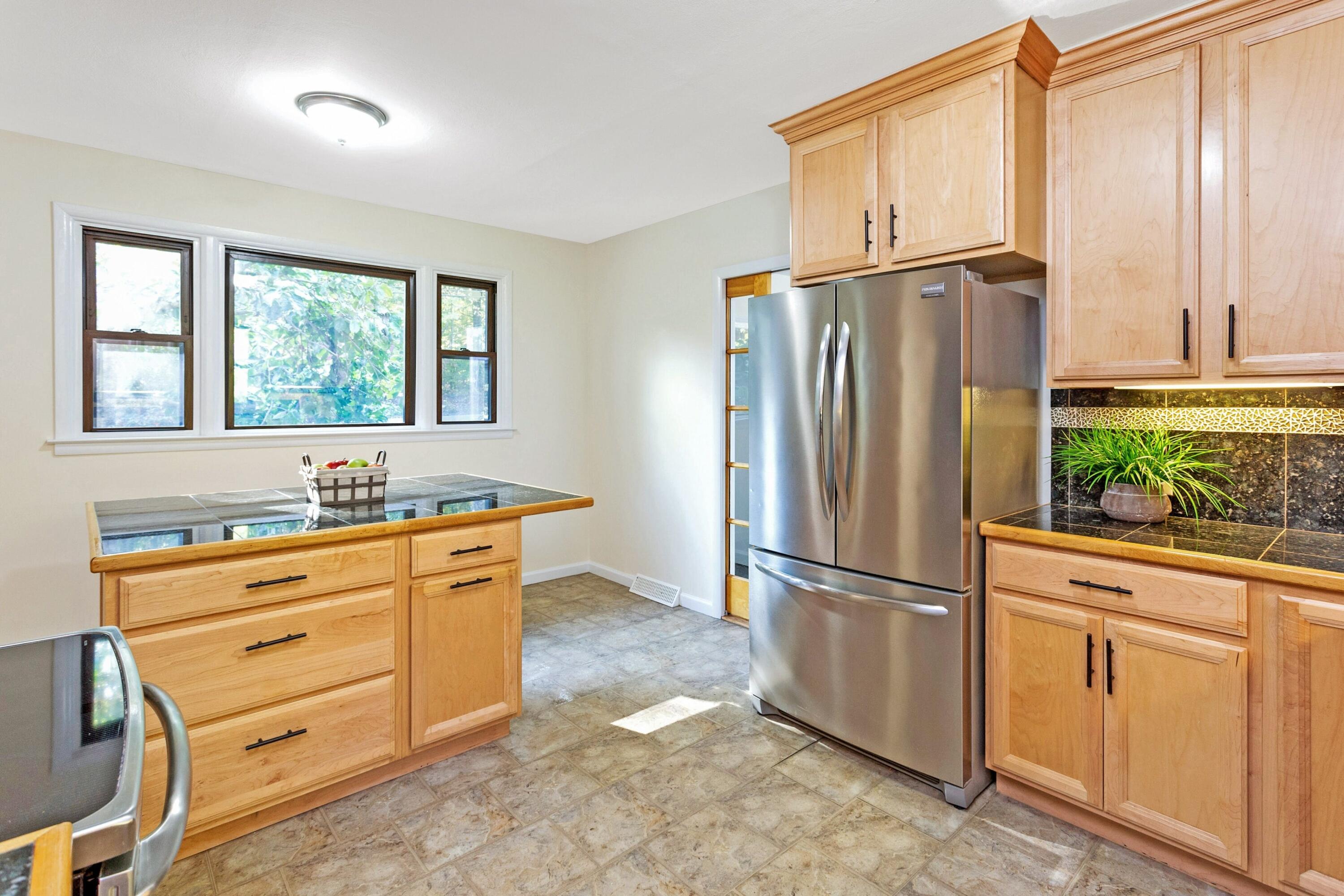 48 Short Woods Road New Fairfield, CT 06812 - Photo 10 of 28 010-428770-_MG_7484_11925703
