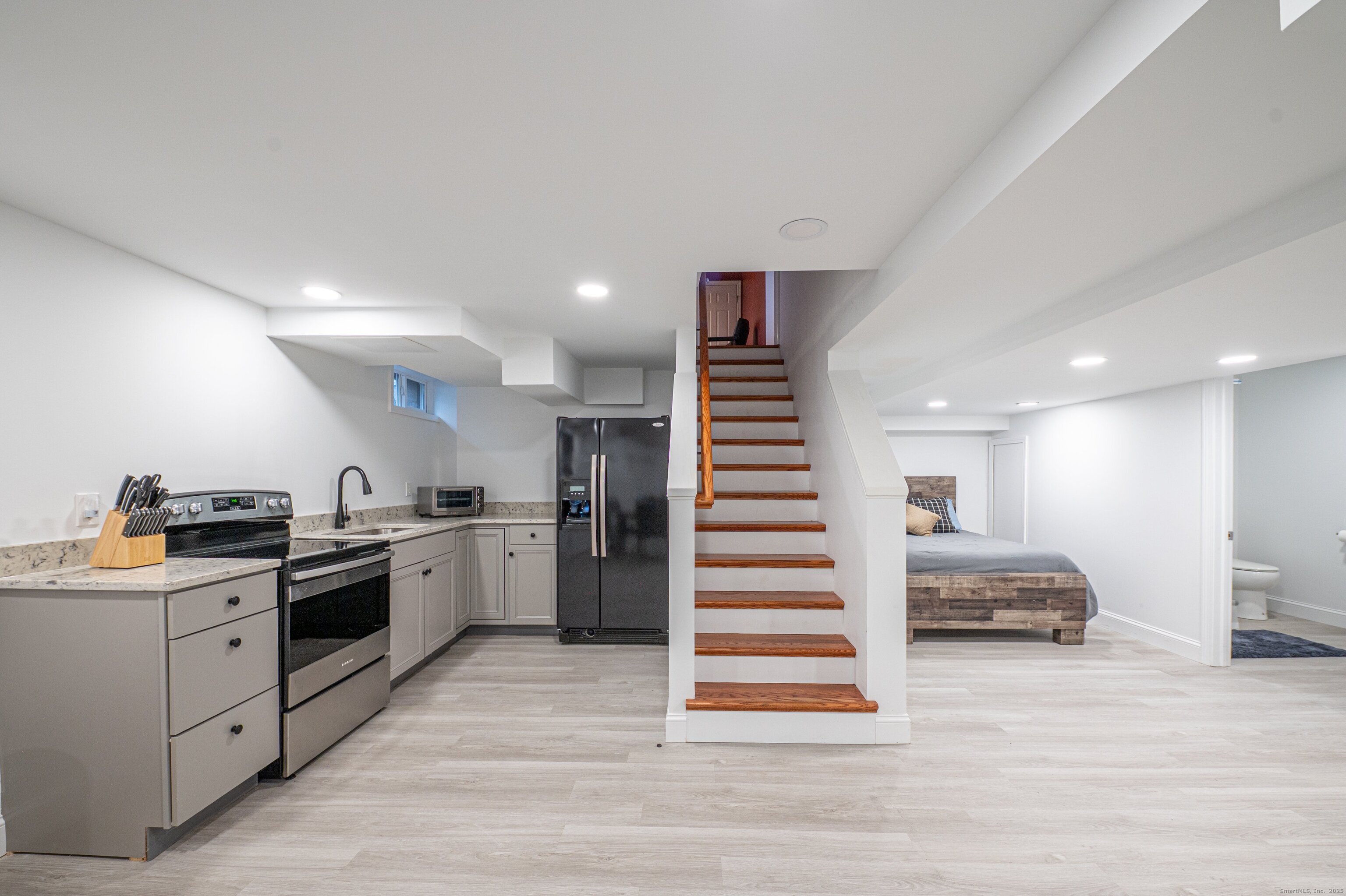 15 Griffing Pond Road Branford, CT 06405 - Photo 37 of 40