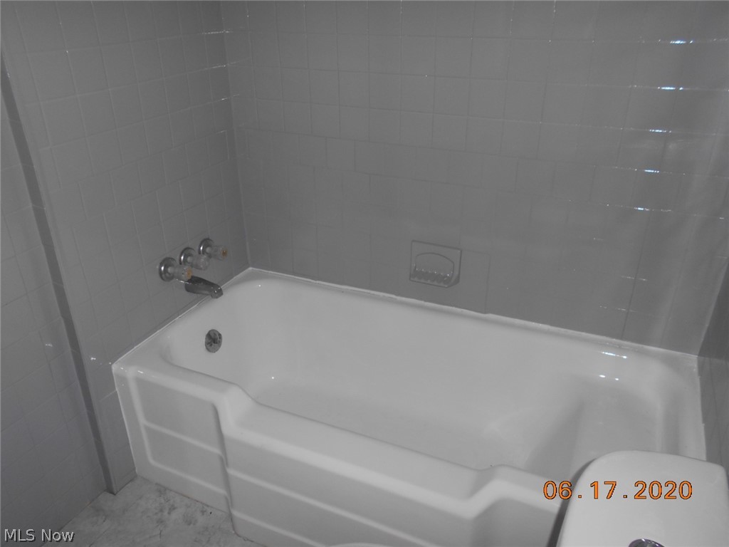 957 Stevenson Road Cleveland, OH 44110 - Photo 10 of 29