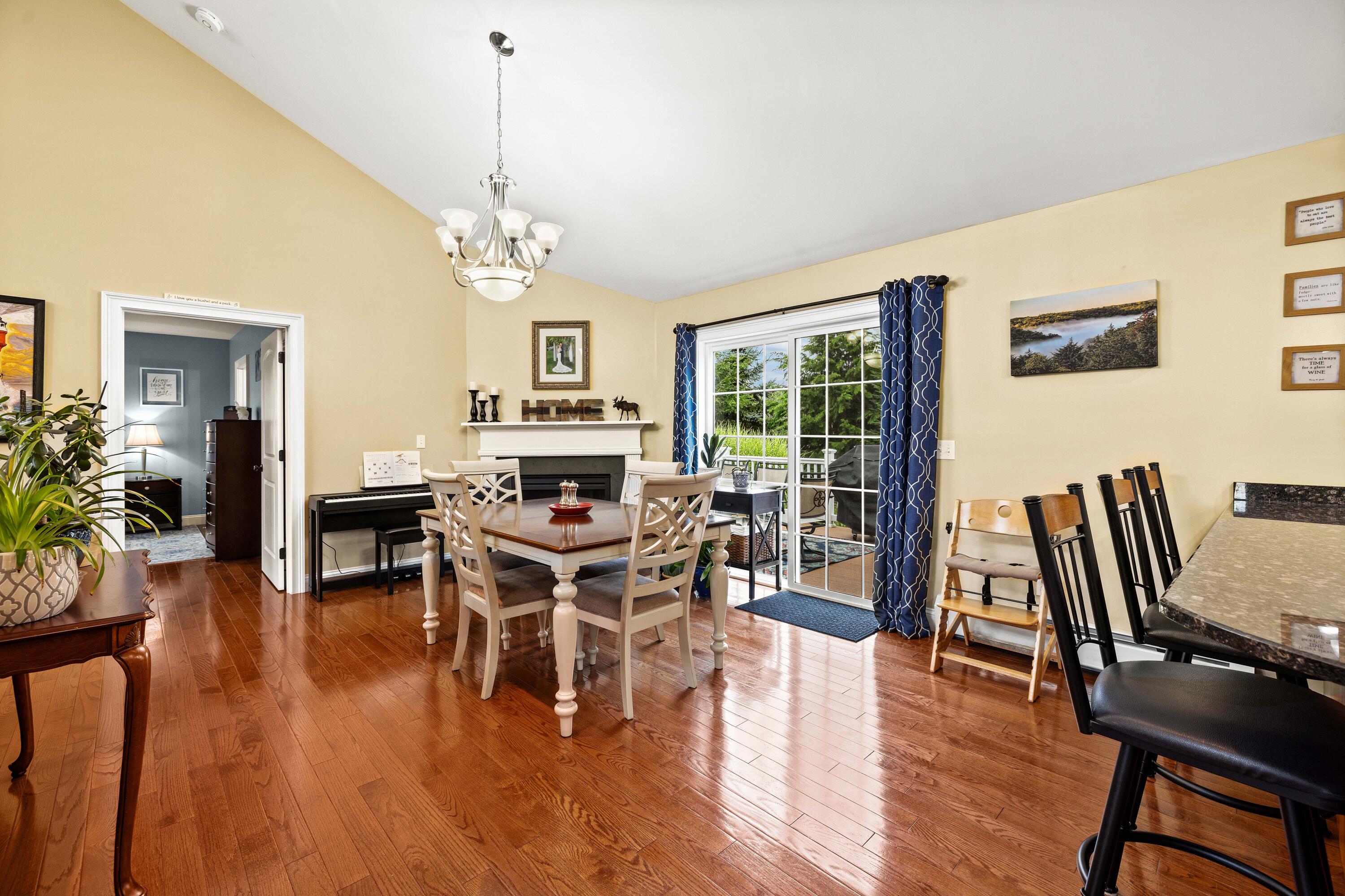 8 Equestrian Way Saco, ME 04072 - Photo 14 of 47 Dining area