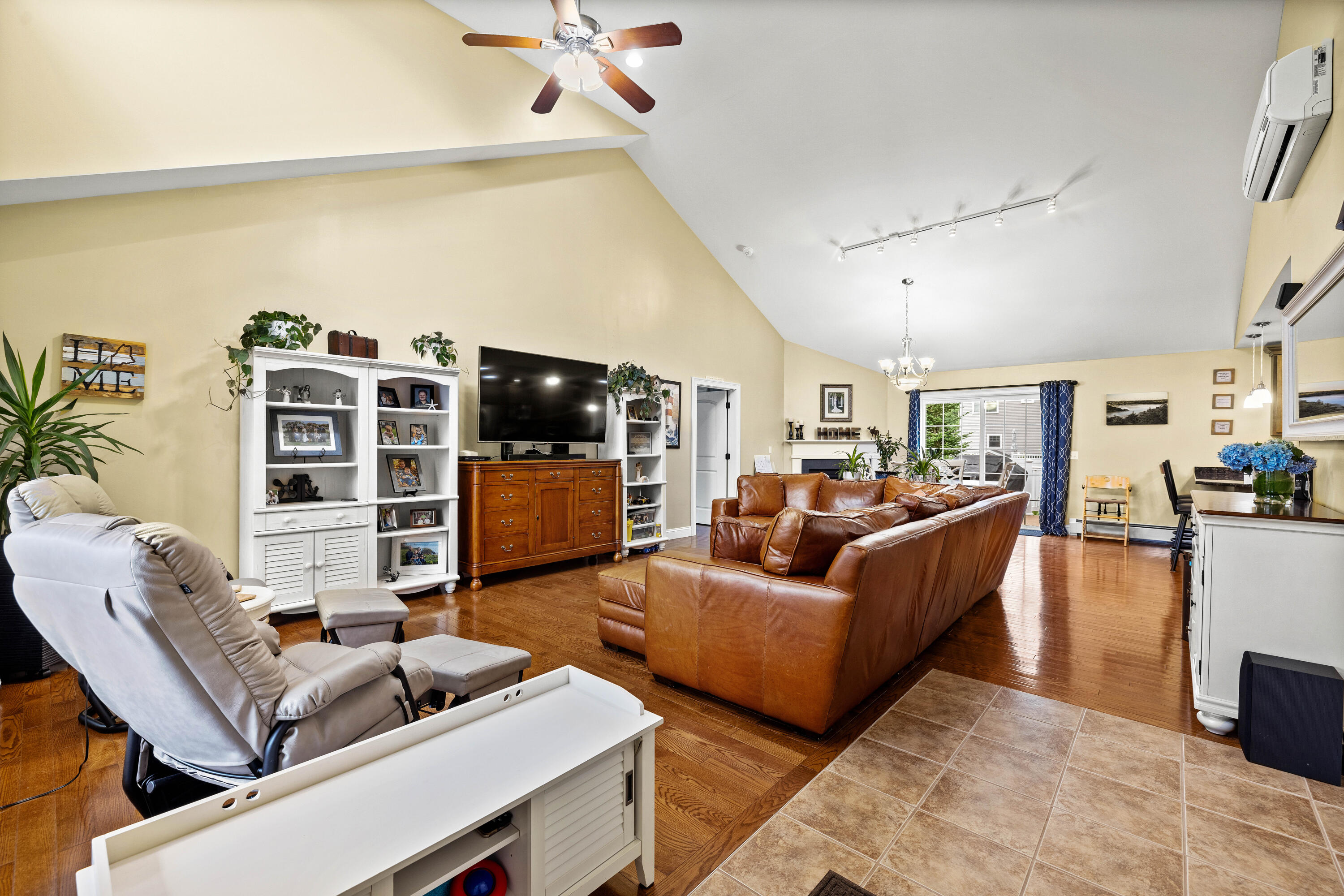 8 Equestrian Way Saco, ME 04072 - Photo 16 of 47 Living Room