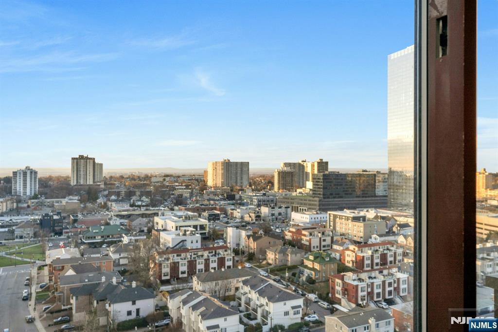 100 Old Palisade Road, Unit 3101 Fort Lee, NJ 07024 - Photo 6 of 28 a view of a city