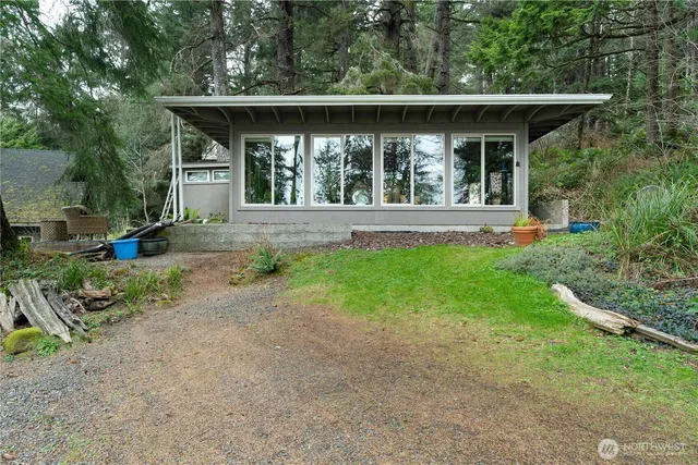 $199,900 | 26 Ocean View Lane, Copalis Beach, WA 98535