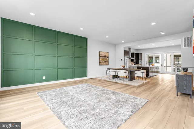 a view of a bedroom with closet