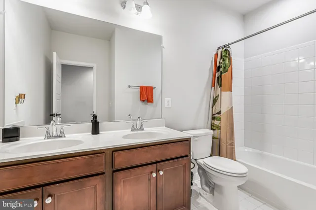 $1,010,000 | 12307 West Oaks Drive, Fairfax, VA 22030