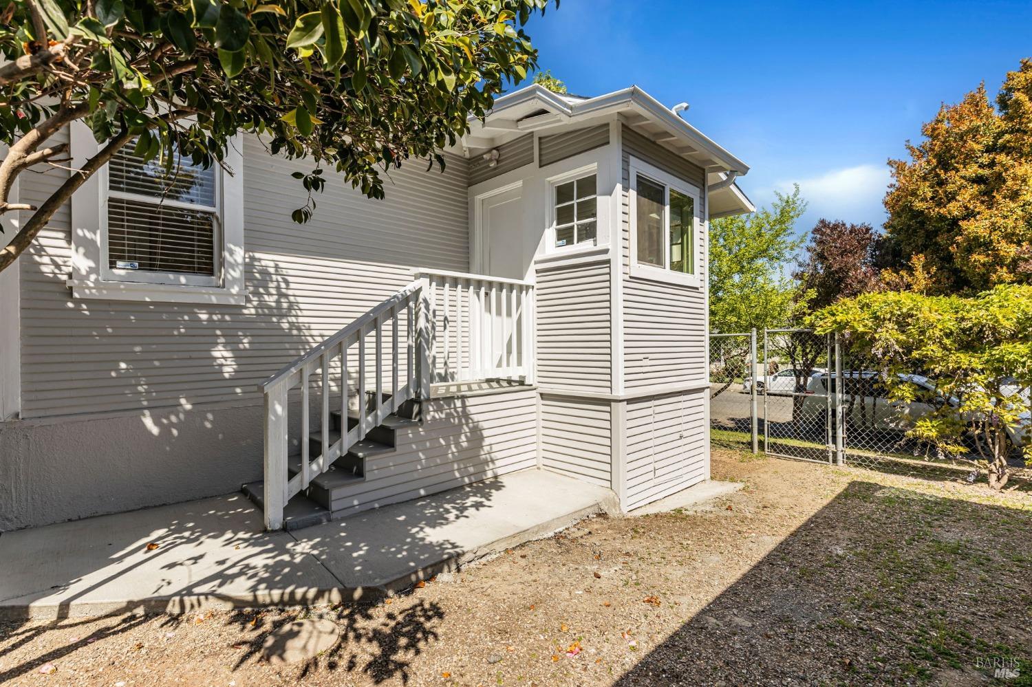 1528 Sutter Street Vallejo, CA 94590 - Photo 28 of 33 a front view of a house with a yard