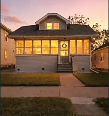 $274,900 | 6720 31st Avenue, Kenosha, WI 53142