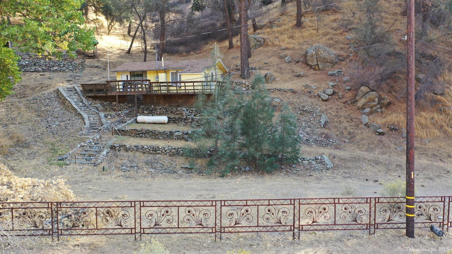 18234 Caliente Creek Road Caliente, CA 93518 - Photo 4 of 9 Gallery Image 4