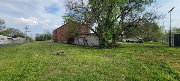 $175,000 | 512 East Monroe Street, Iola, KS 66749