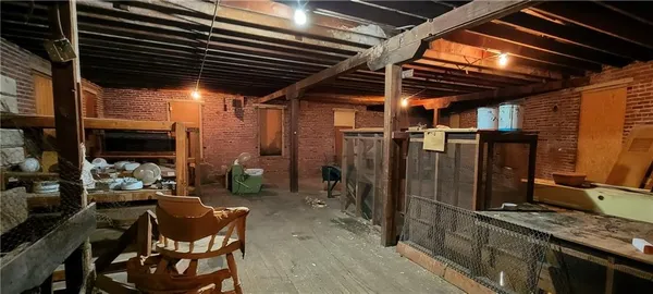 $175,000 | 512 East Monroe Street, Iola, KS 66749