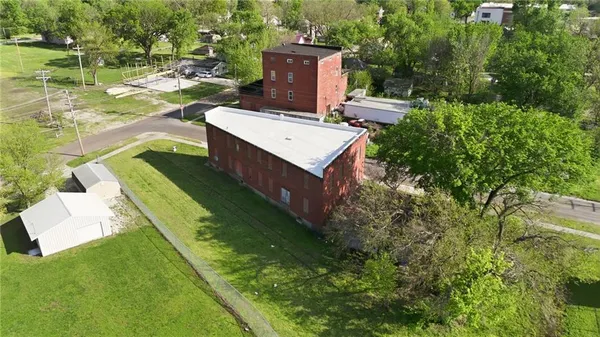 $175,000 | 512 East Monroe Street, Iola, KS 66749