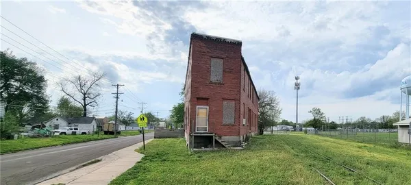 $175,000 | 512 East Monroe Street, Iola, KS 66749