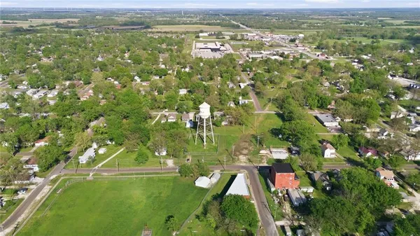 $175,000 | 512 East Monroe Street, Iola, KS 66749