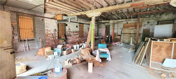 $175,000 | 512 East Monroe Street, Iola, KS 66749