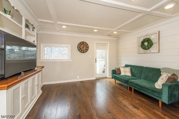 $749,900 | 9 North Hillside Avenue, Chatham, NJ 07928