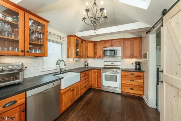 $749,900 | 9 North Hillside Avenue, Chatham, NJ 07928