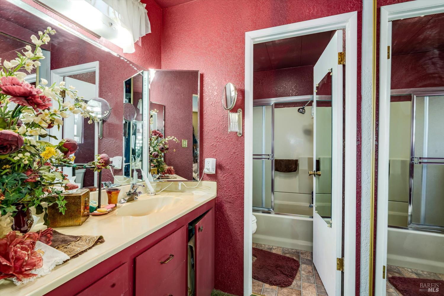 98 Sequoia Circle Santa Rosa, CA 95401 - Photo 14 of 43 Master Bath