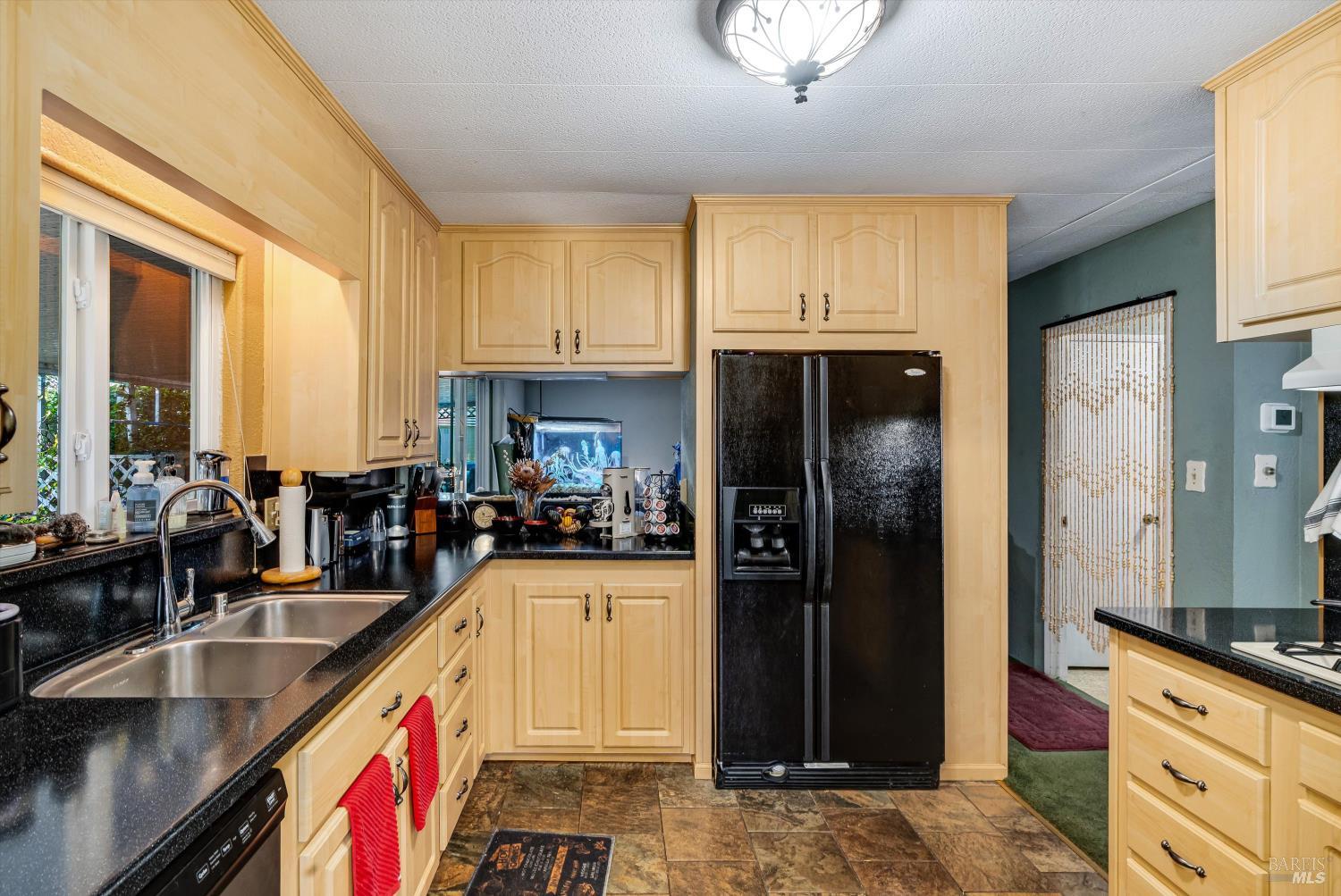 98 Sequoia Circle Santa Rosa, CA 95401 - Photo 20 of 43