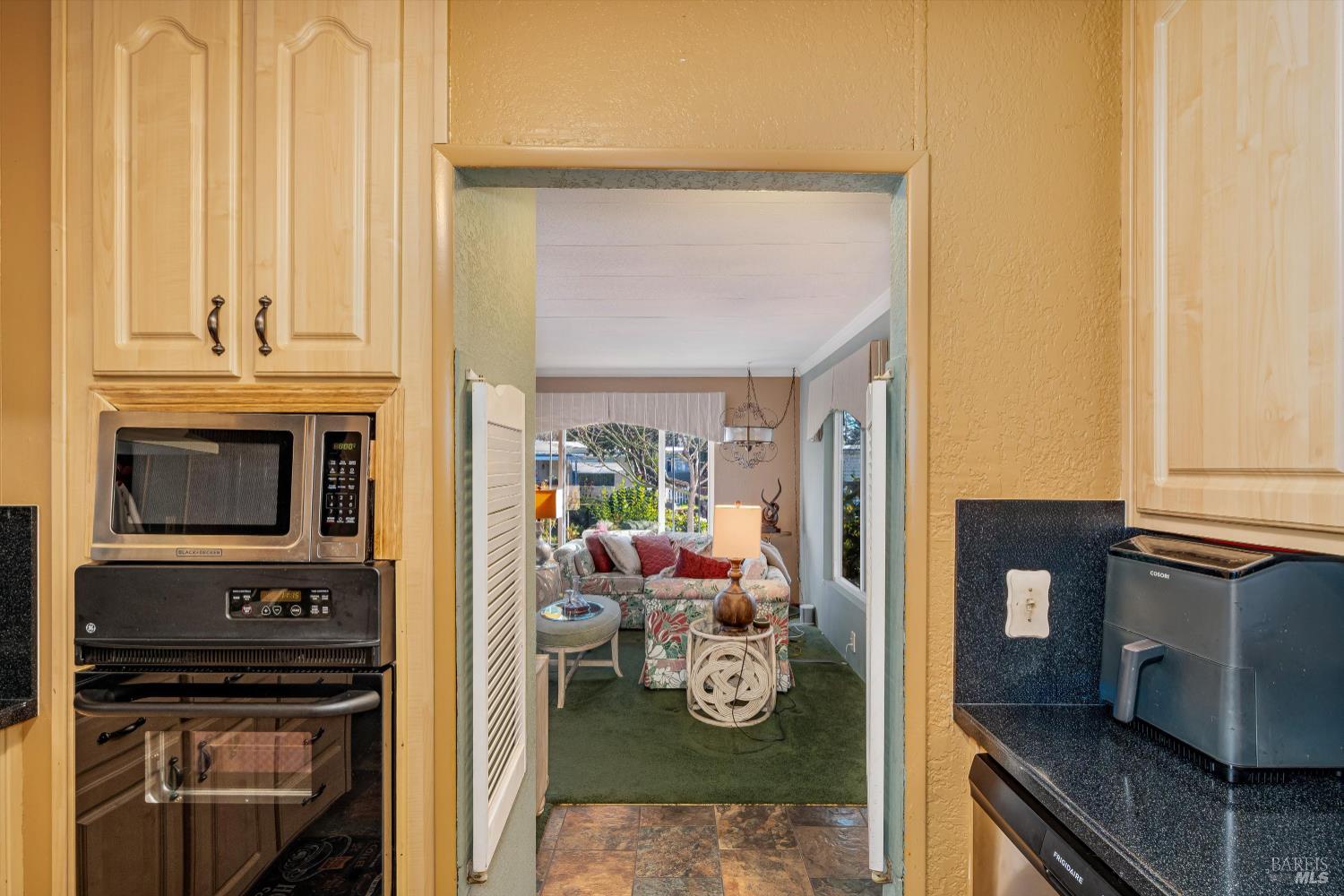 98 Sequoia Circle Santa Rosa, CA 95401 - Photo 21 of 43