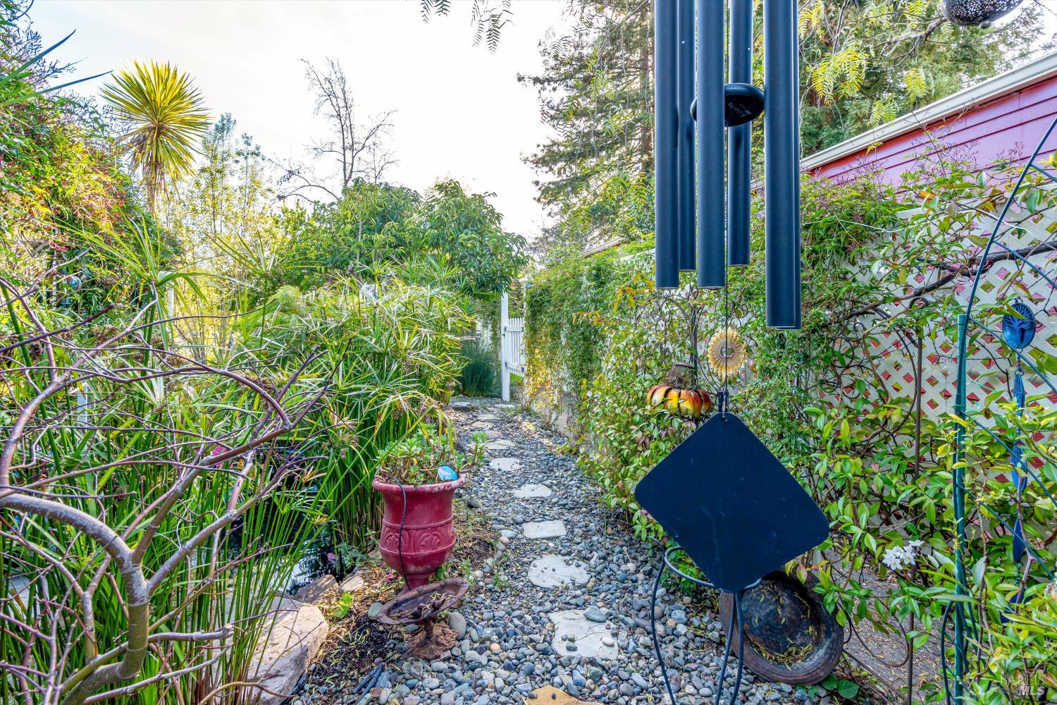 98 Sequoia Circle Santa Rosa, CA 95401 - Photo 37 of 43