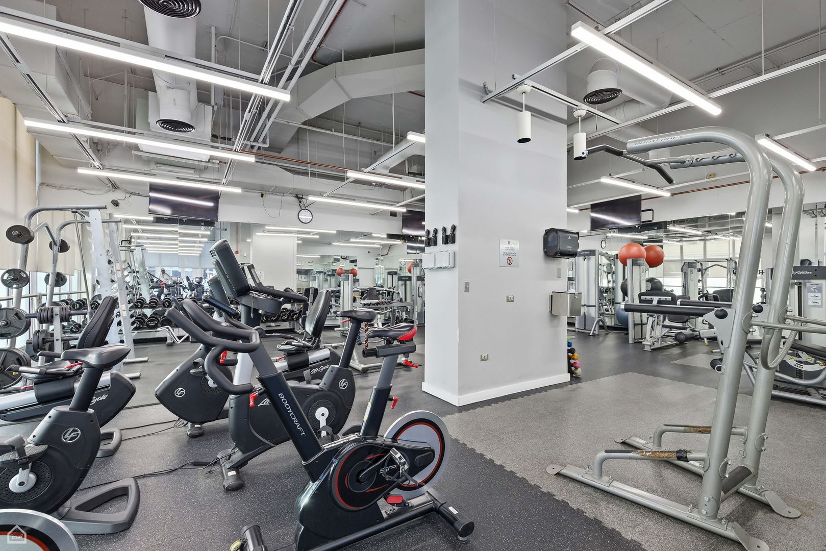 655 West Irving Park Road, Unit 3116 Chicago, IL 60613 - Photo 27 of 38