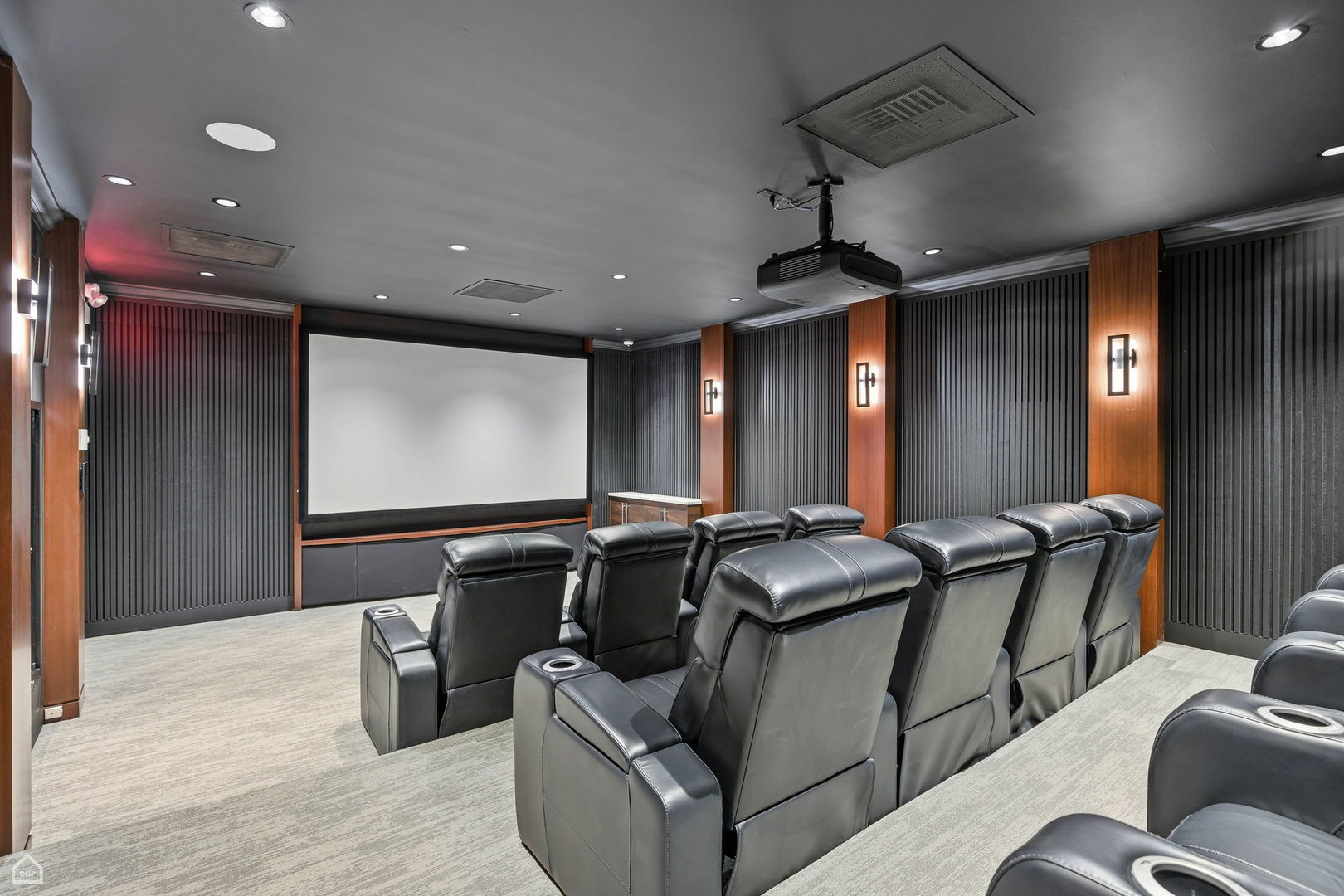 655 West Irving Park Road, Unit 3116 Chicago, IL 60613 - Photo 33 of 38