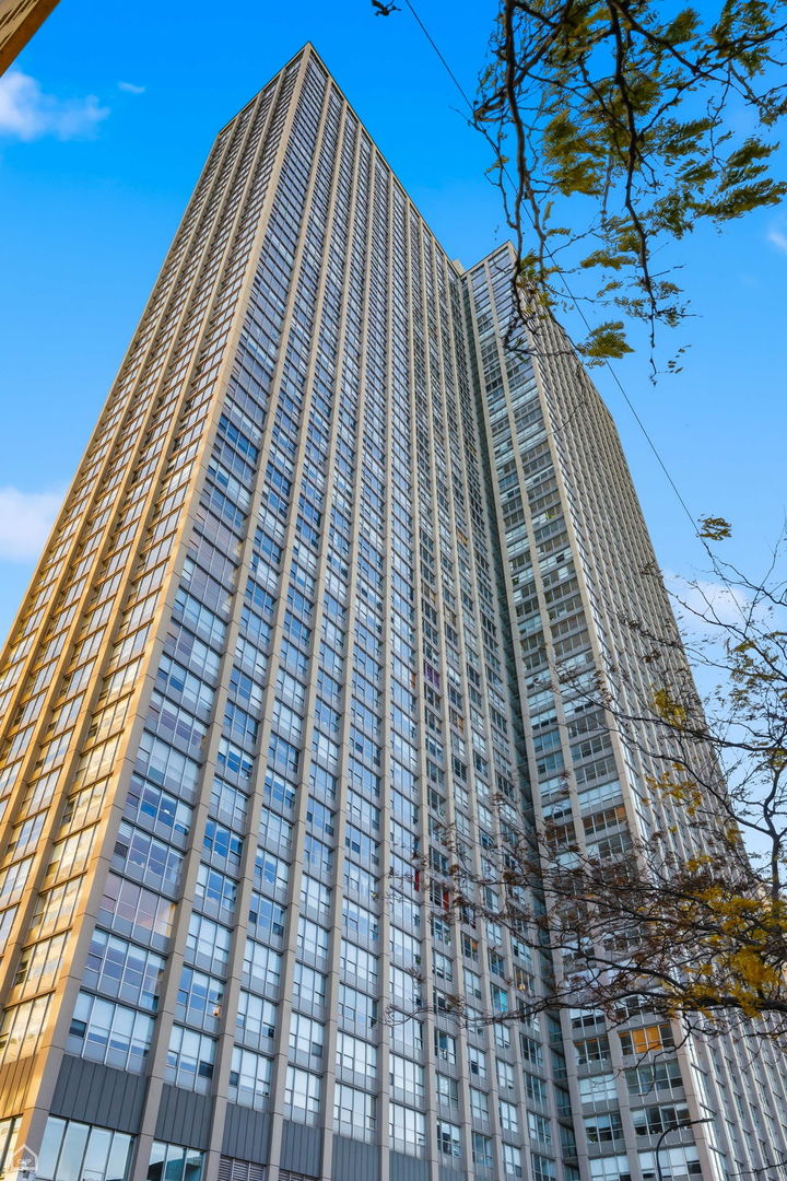 655 West Irving Park Road, Unit 3116 Chicago, IL 60613 - Photo 38 of 38