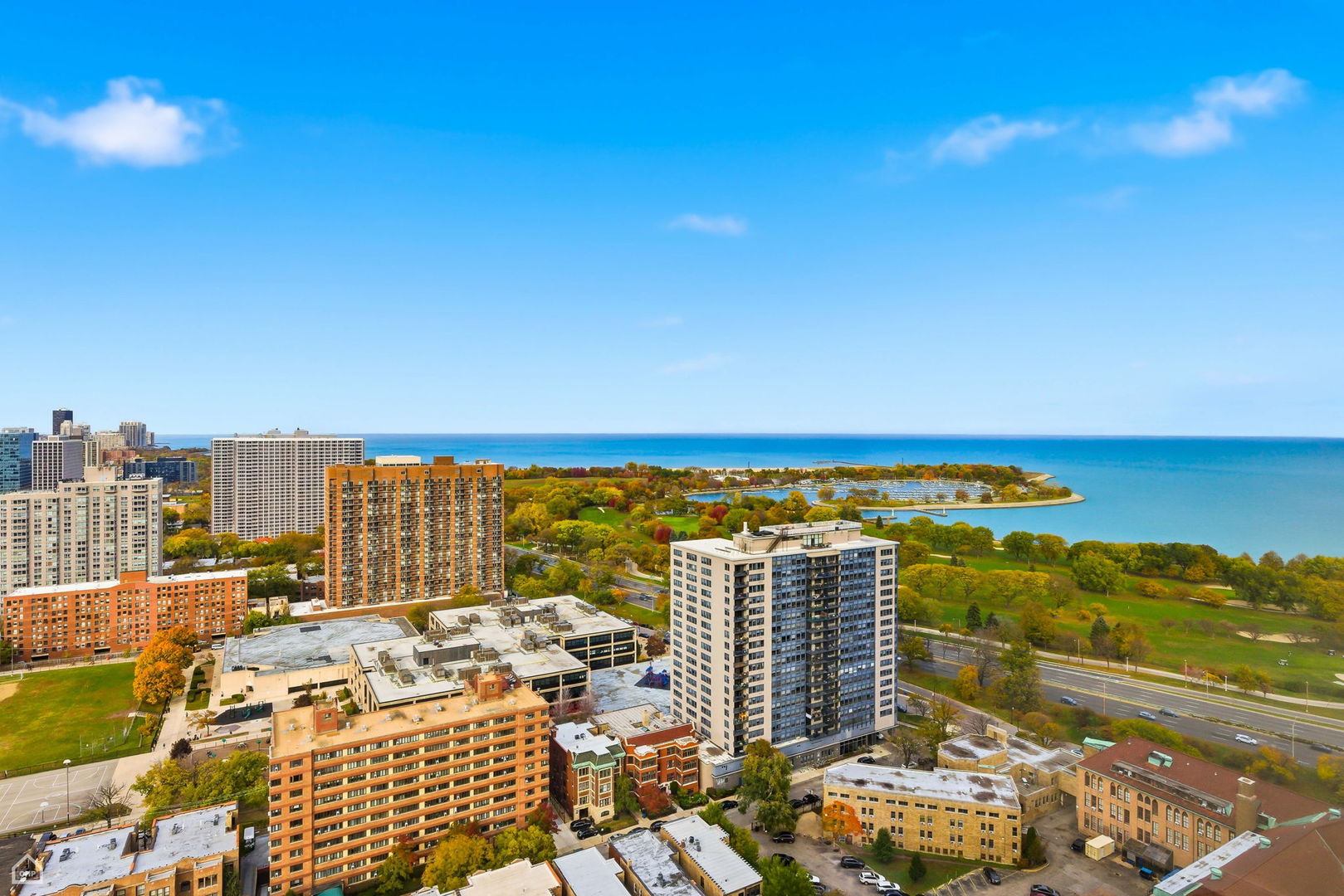 655 West Irving Park Road, Unit 3116 Chicago, IL 60613 - Photo 8 of 38