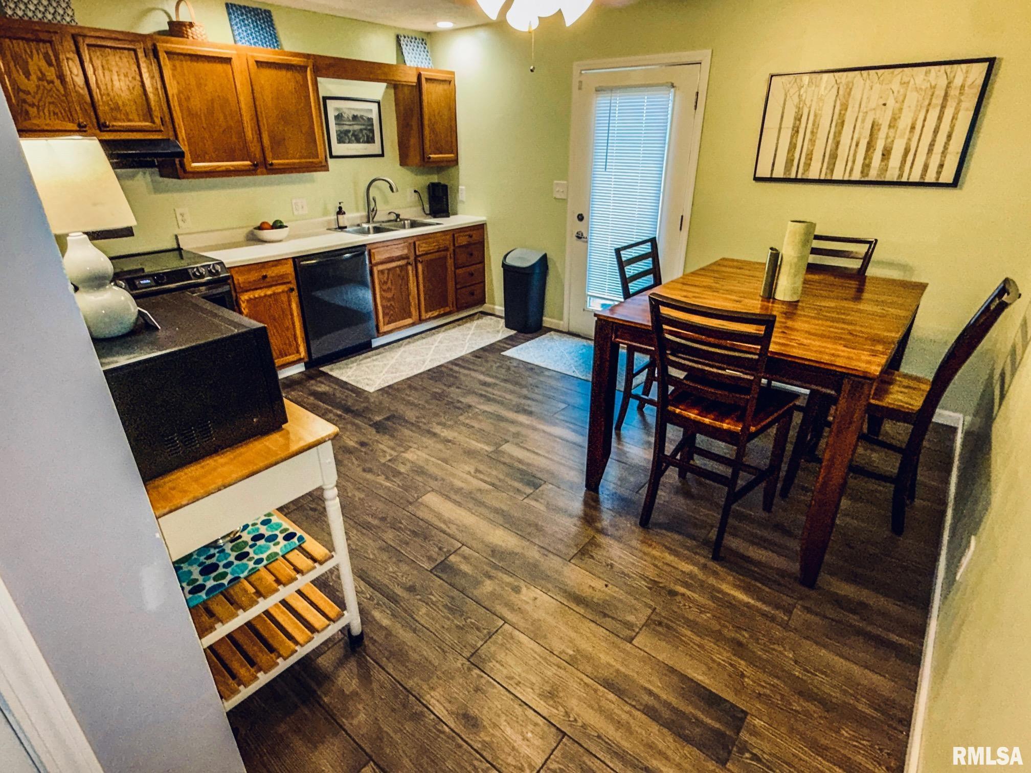 2722 Walter Road Springfield, IL 62703 - Photo 5 of 15