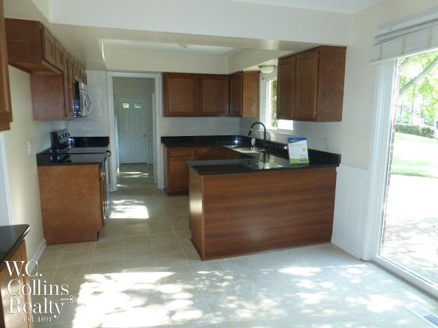 5665 Beechview Drive Rochester, MI 48306 - Photo 9 of 23
