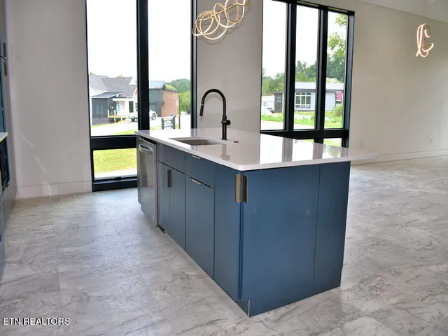 $639,000 | 206 Granite Drive, Sevierville, TN 37876