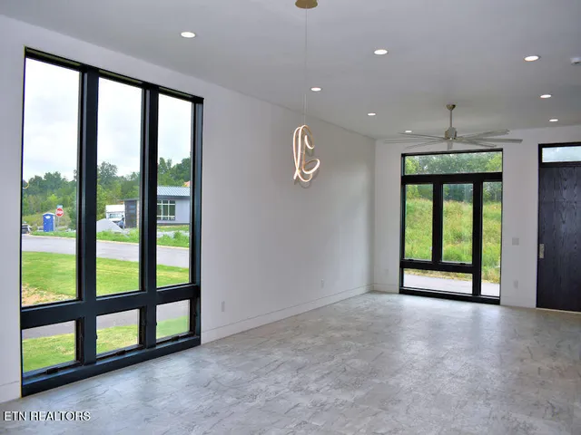 $639,000 | 206 Granite Drive, Sevierville, TN 37876