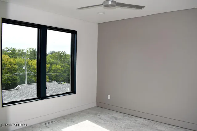 $639,000 | 206 Granite Drive, Sevierville, TN 37876