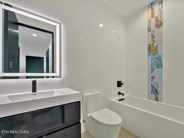 $639,000 | 206 Granite Drive, Sevierville, TN 37876