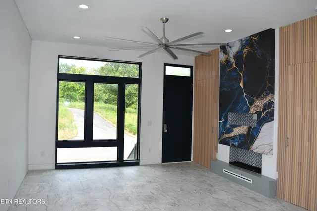 $639,000 | 206 Granite Drive, Sevierville, TN 37876