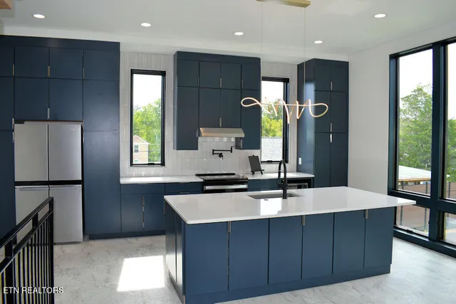 $639,000 | 206 Granite Drive, Sevierville, TN 37876