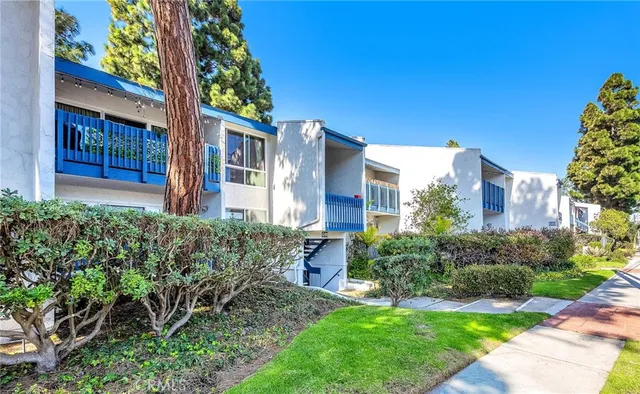 $698,000 | 649 South Prospect Avenue, Unit 103, Redondo Beach, CA 90277