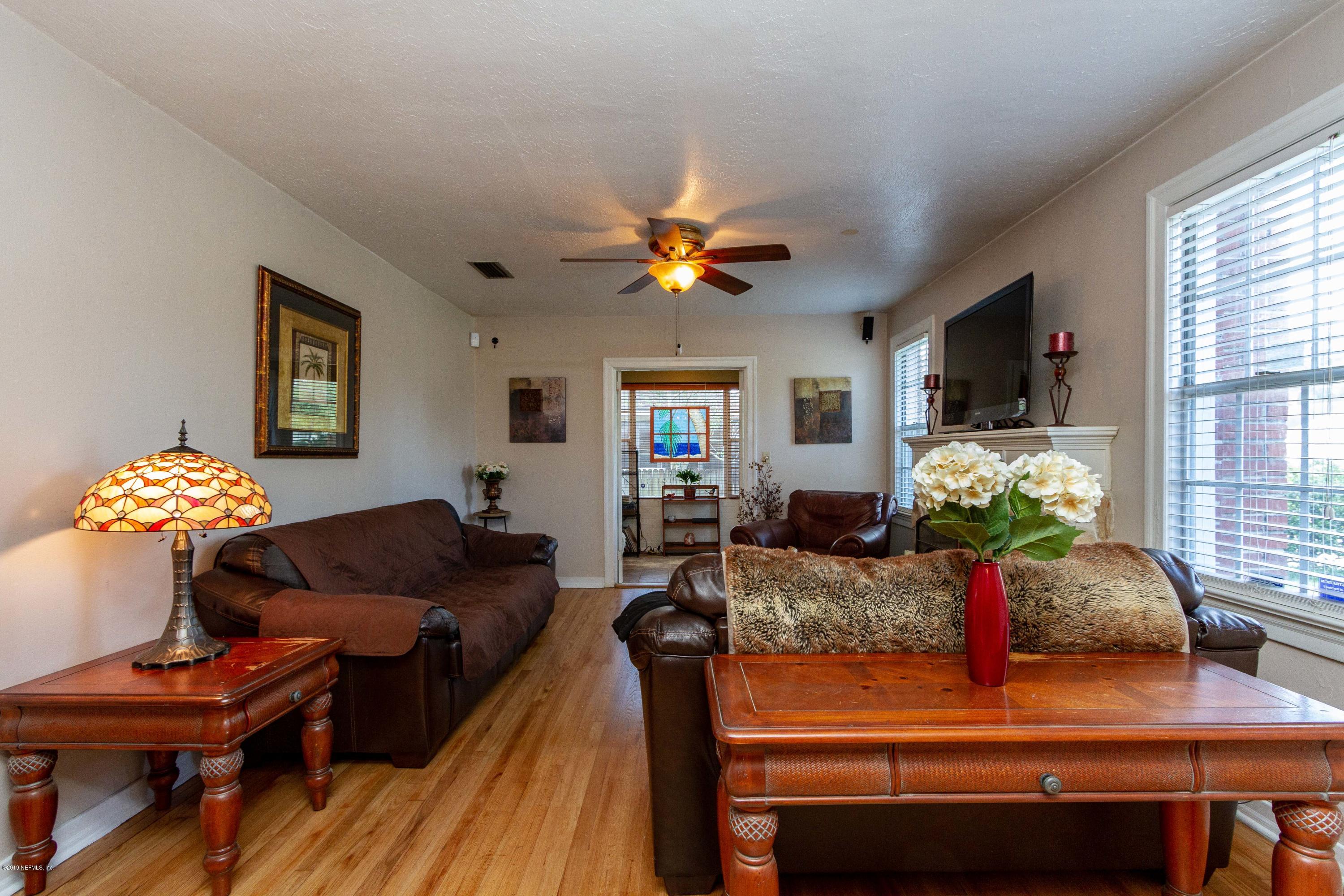2150 Traymore Road Jacksonville, FL 32207 - Photo 6 of 39 View from entrance